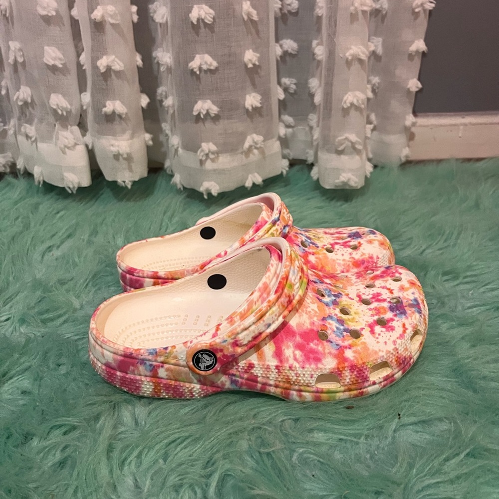 Multi color Crocs 8 Women’s